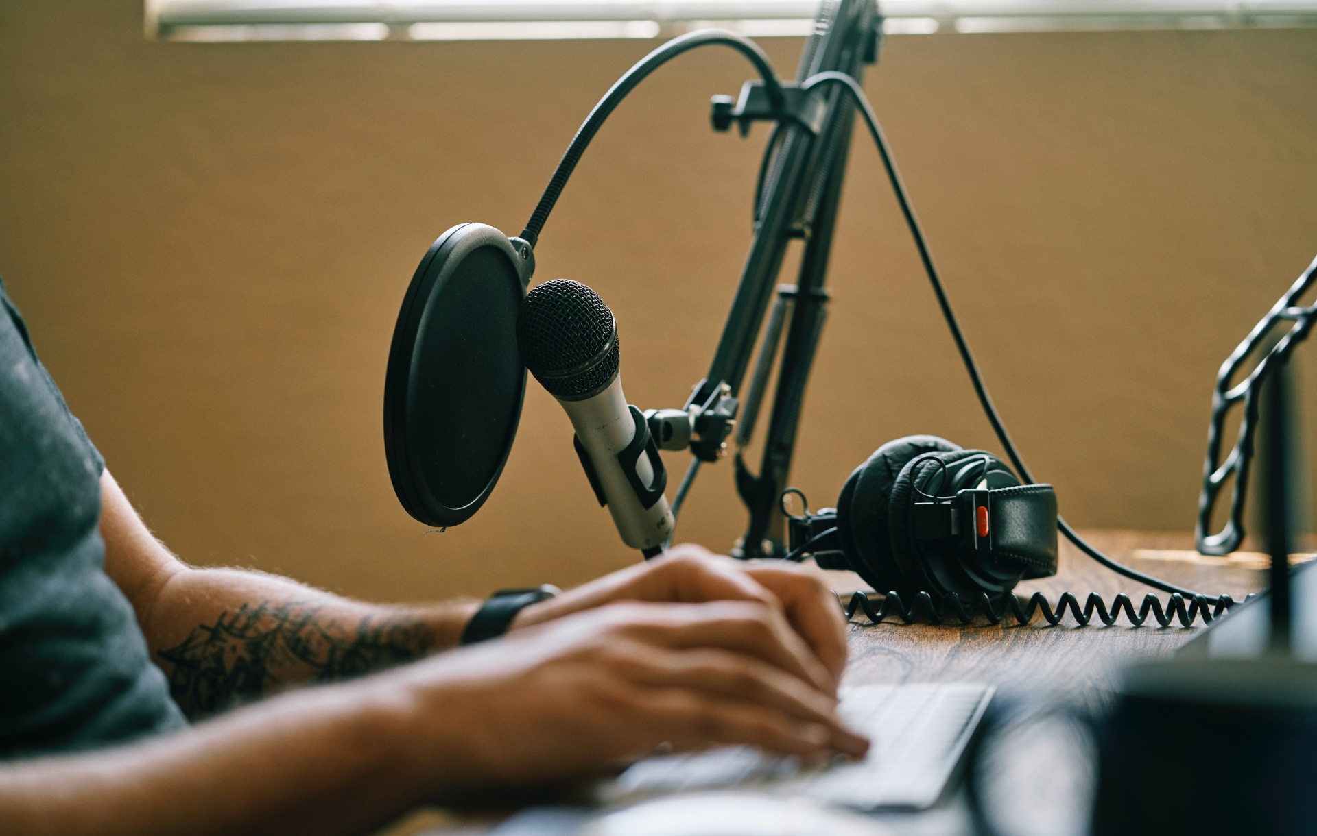 7 productivity podcasts you need to listen to