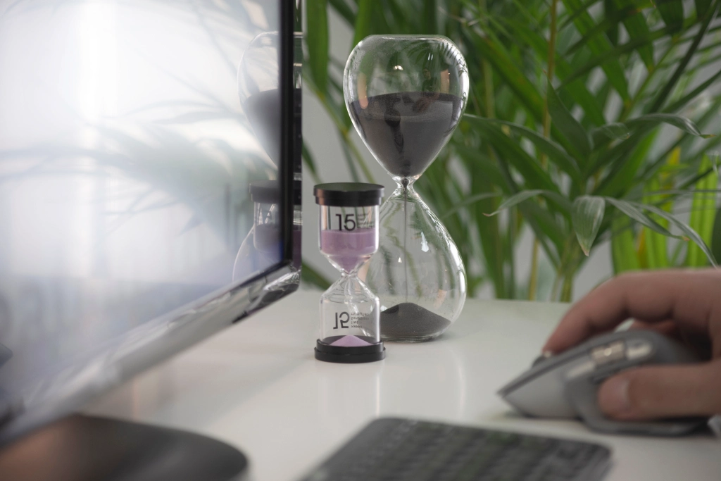 time management: hour glass